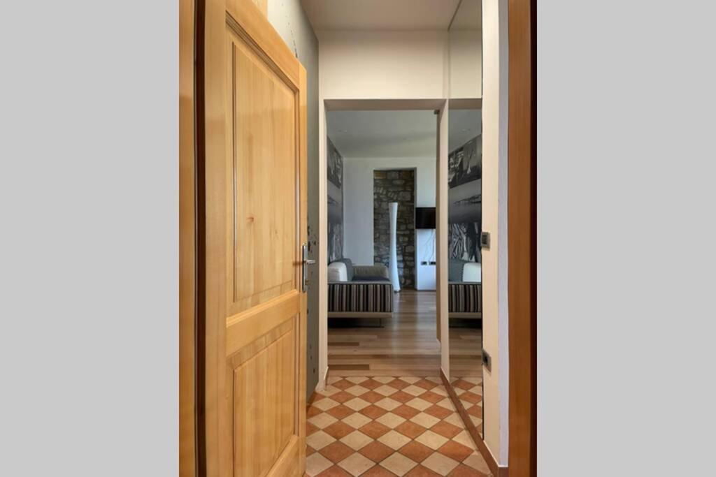 Stylish One Bedroom Apartment Near The Riva Izola Buitenkant foto