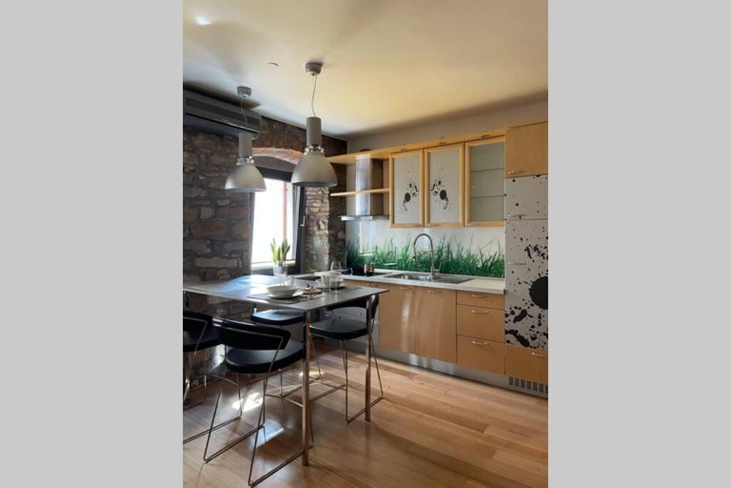 Stylish One Bedroom Apartment Near The Riva Izola Buitenkant foto